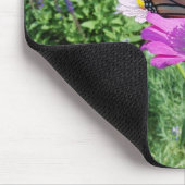 Schmetterling im Garten Mousepad (Ecke)