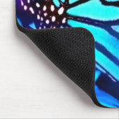 Schmetterling in blauem Licht Mousepad (Ecke)