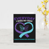 Schmetterling in der Mama des liebenden Gedächtnis Karte (Gelbe Blume)