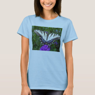 Schmetterling mit Flügeln verbreitete 01 T-Shirt