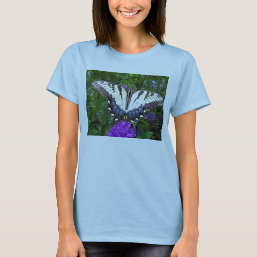 Schmetterling mit Flügeln verbreitete 01 T-Shirt (Vorderseite)