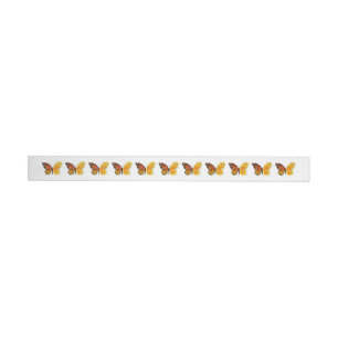 Schmetterling mit gelbem Kalifornischen Klatschmoh