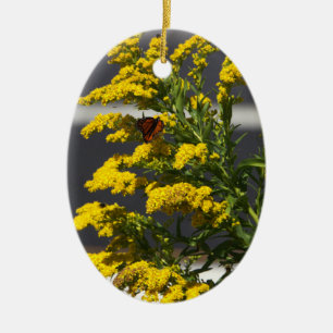 Schmetterling mit gelben Wildblumen Keramik Ornament