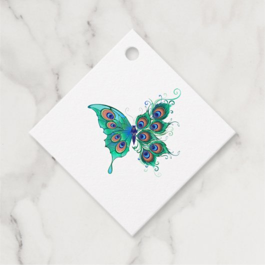 Schmetterling mit grünen Pfauenfedern Geschenkanhänger (Vorderseite)