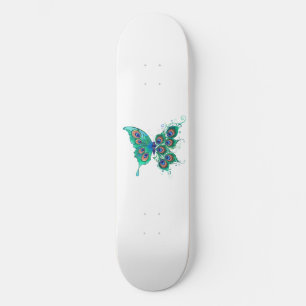 Schmetterling mit grünen Pfauenfedern Skateboard