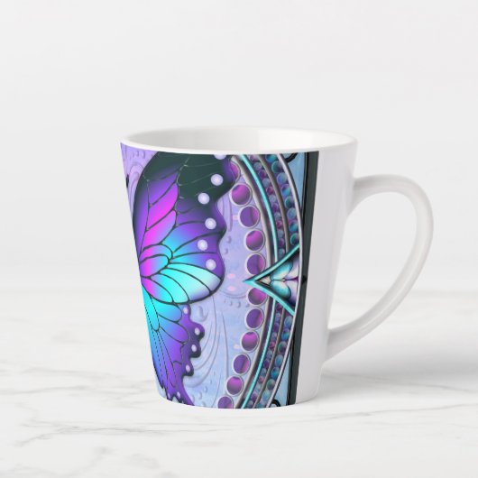 Schmetterling mit Hintergrund Milchtasse (Rechts)