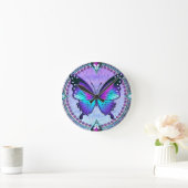 Schmetterling mit Hintergrund Runde Wanduhr (Zuhause)