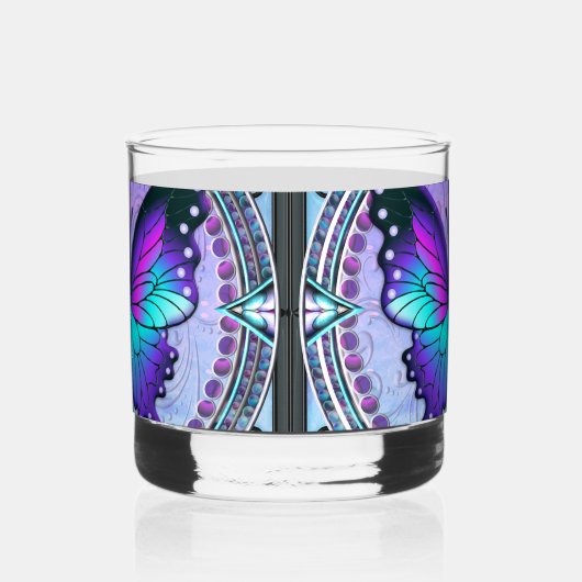 Schmetterling mit Hintergrund Whiskyglas (Links)