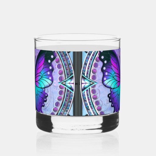 Schmetterling mit Hintergrund Whiskyglas (Rechts)