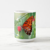 Schmetterling mit Psalm-Vers 23:3 Kaffeetasse (Mittel)