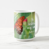 Schmetterling mit Psalm-Vers 23:3 Kaffeetasse (VorderseiteRechts)