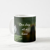 Schmetterling Schöne "One day at a Time" Kaffeemas Kaffeetasse (Vorderseite Links)