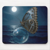 Schmetterling schwebt auf einer Seifenblase Mousepad (Vorne)