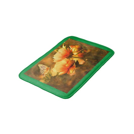 Schmetterling und Blumen Badematte (Schrägansicht)