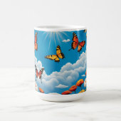 Schmetterling und Blumen Kaffeetasse (Mittel)