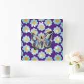 Schmetterling und daisme Blume Quadratische Wanduhr (Zuhause)