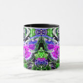Schmetterling und Medallion Batik Muster in Violet Tasse (Zentrum)