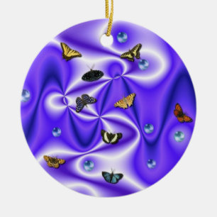 Schmetterling und Perlen auf lila Seide Keramikornament