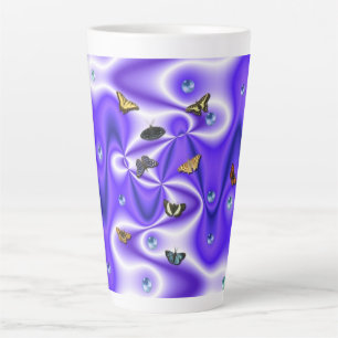 Schmetterling und Perlen auf lila Seide Milchtasse