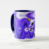 Schmetterling und Perlen auf lila Seide Tasse (Vorderseite Links)