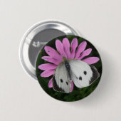 Schmetterling und rosa Blume Button (Vorne & Hinten)