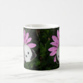 Schmetterling und rosa Blume Tasse (Mittel)