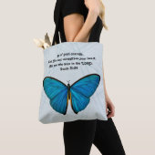 Schmetterling und Schrift in der Blue Tote Tasche (Von Nahem)