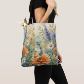 Schmetterling unter Wildblumen Gartentasche Tasche (Von Nahem)