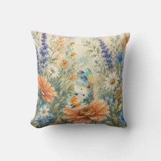Schmetterling unter Wildblumen Outdoor-Kissen Kissen