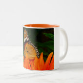 Schmetterling Zweifarbige Tasse (VorderseiteRechts)