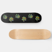Schmetterlinge auf Blätter Skateboard (Horizontal)