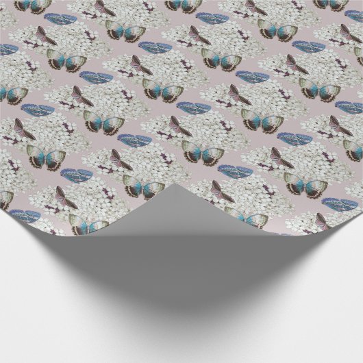 Schmetterlinge auf dem Hintergrund der Hydrangea-L Geschenkpapier (Ecke)