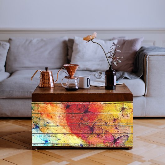 Schmetterlinge auf einem farbenfrohen rustikalen H Seidenpapier