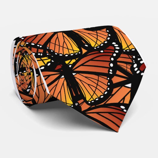 Schmetterlinge auf Ihrem ersten Datum? Krawatte (Gerollt)