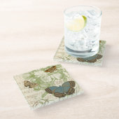 Schmetterlinge auf Noten mit Blumendesign Glasuntersetzer (Schrägansicht)