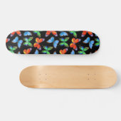 Schmetterlinge auf Schwarz und Name oder Text Skateboard (Horizontal)