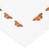 Schmetterlinge auf Weiß Tischdecke (Schrägansicht)