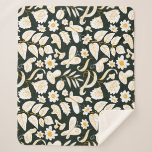 Schmetterlinge & Blume: Doodle Summer Pattern. Sherpadecke