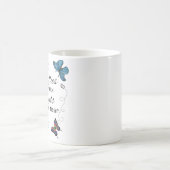 Schmetterlinge erscheinen, wenn Engel nahe der Tas Kaffeetasse (Mittel)