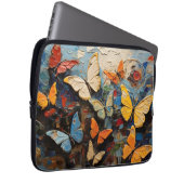 Schmetterlinge fliegen unter lebendigen Naturgemäl Laptopschutzhülle (Vorne Rechts)