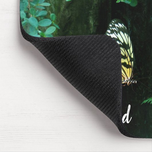 Schmetterlinge im tropischen Garten Mousepad (Ecke)