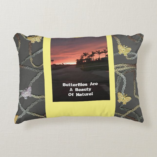 Schmetterlinge sind eine Schönheit Dekokissen (Vorderseite)