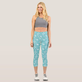 Schmetterlinge und Blume auf Aqua Capri Leggings