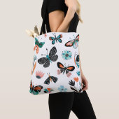 Schmetterlinge und Blume, handgezeichnete Sammlung Tasche (Von Nahem)