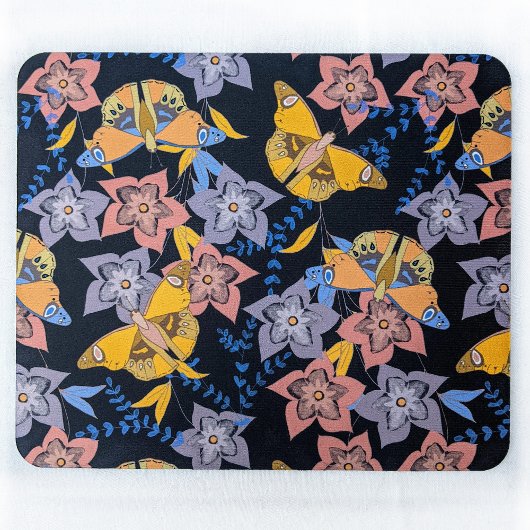 Schmetterlinge und Blume Nacht Mousepad