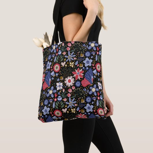 Schmetterlinge und Blume zu Taschen (Von Nahem)