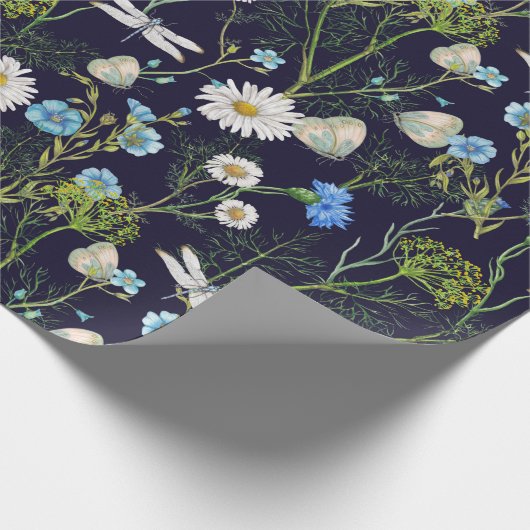 Schmetterlinge und Drachen fliegen im Gartenumschl Geschenkpapier (Ecke)