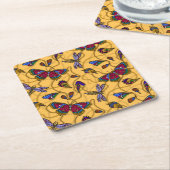 Schmetterlinge und Libellen auf Gelb Rechteckiger Pappuntersetzer (angewinkelt)
