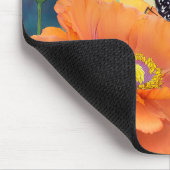 Schmetterlinge und orange Mohnblumen Botanisch Mousepad (Ecke)