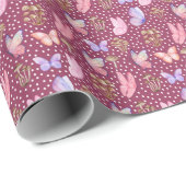 Schmetterlinge und Pilze auf dunkelrosa Geschenkpapier (Rolleneckpunkt)
